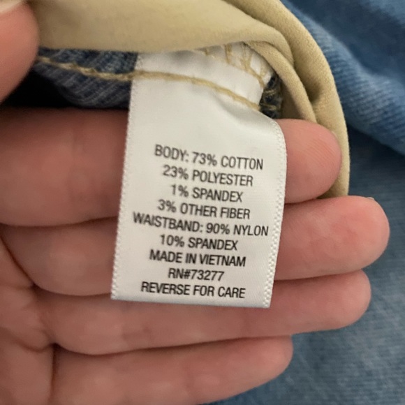 Distressed Maternity Denim Leggings - Picture 4 of 5